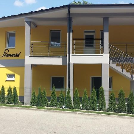 Promenad Apartmany Veľký Meder Bagian luar foto